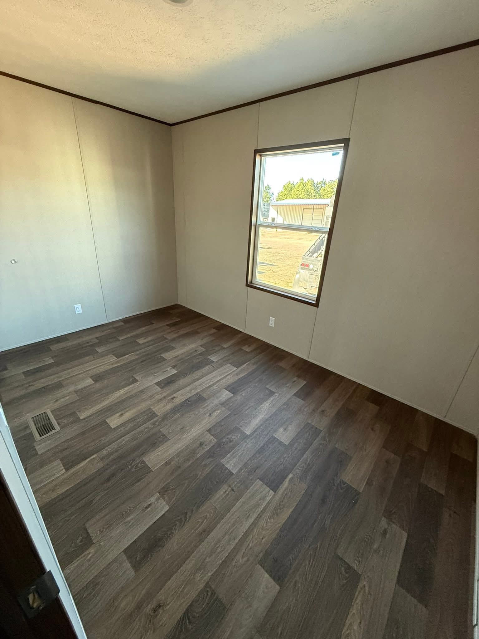 House image 8